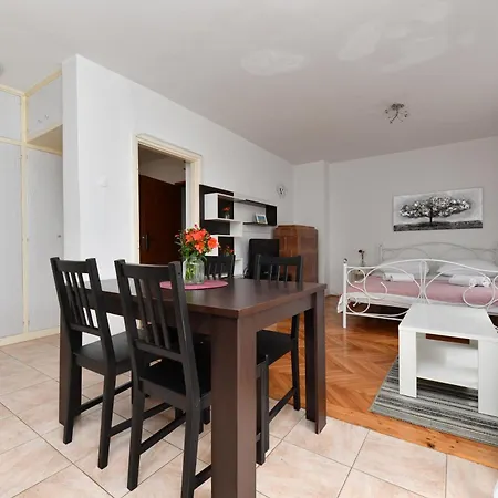 Cozy 16a Apartament *